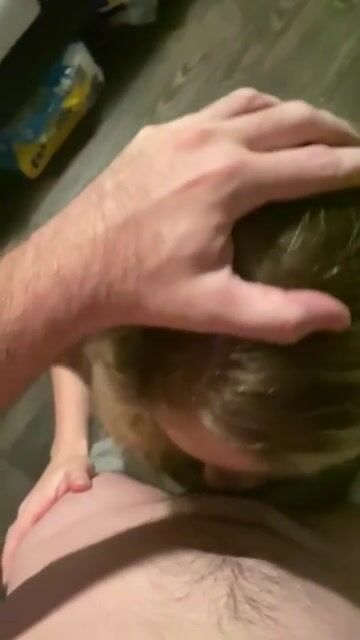 Dropped by her ex's house for a quick blowjob and a facial