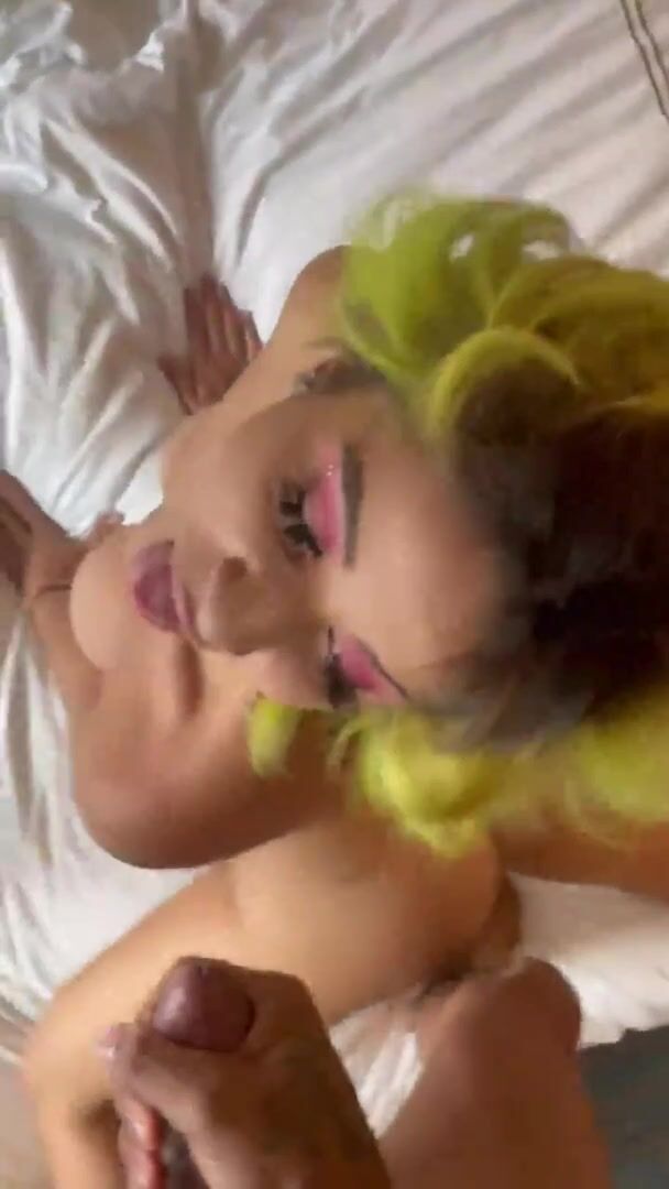 Busty Cumslut Roxie Sinner