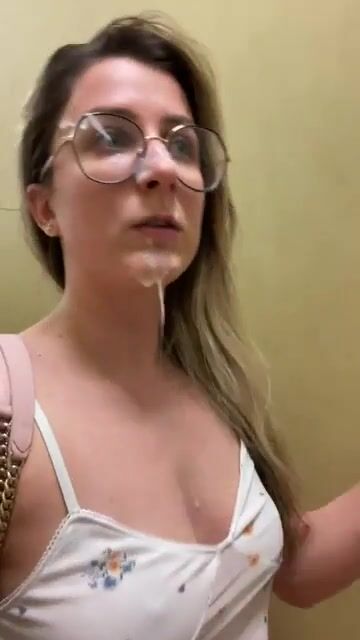 Cum walk in the store ???? Subscribe for more public cumshot