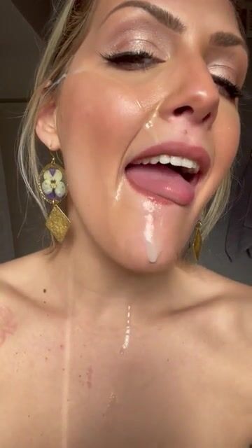 I think I wear cum pretty well.. what do you think?